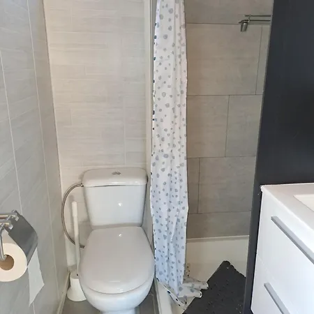 Maison De ;vakantiehuisje بيت للعطل *